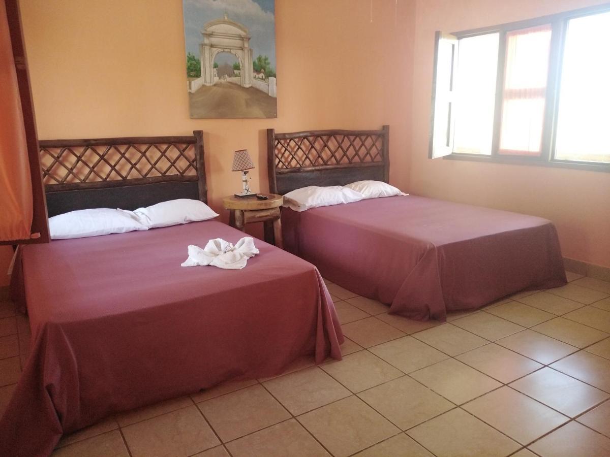 Hotel Cavanna Inn Castillo de San Felipe Luaran gambar